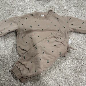 H&M Beige Kids Pajama Set with Tree Design